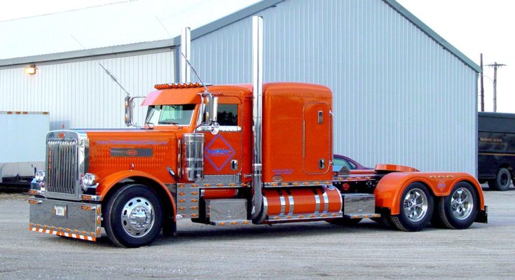 Peterbilt 379 Extended Hood Flat Top