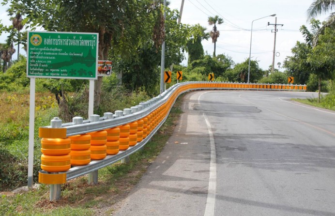 rolling-barriers-for-safer-roads