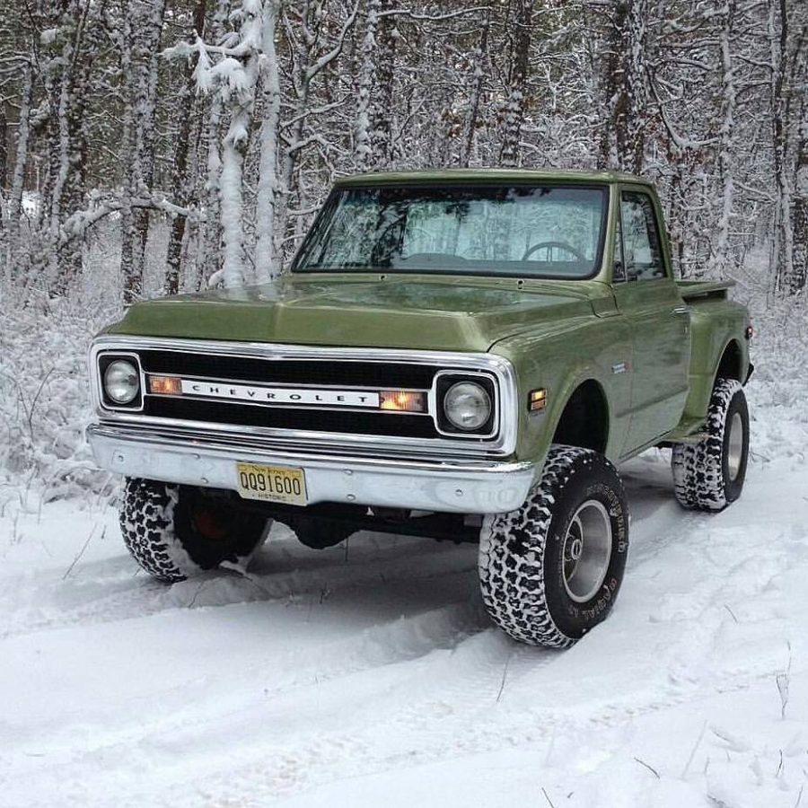 Beautiful 69-70 Chevy 4x4 owned by @mikeskustomrides