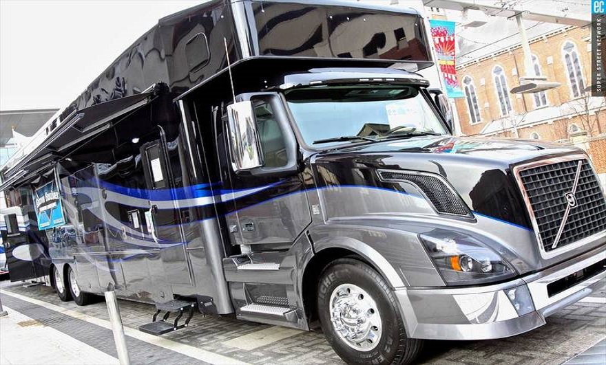 New Show Hauler Coach