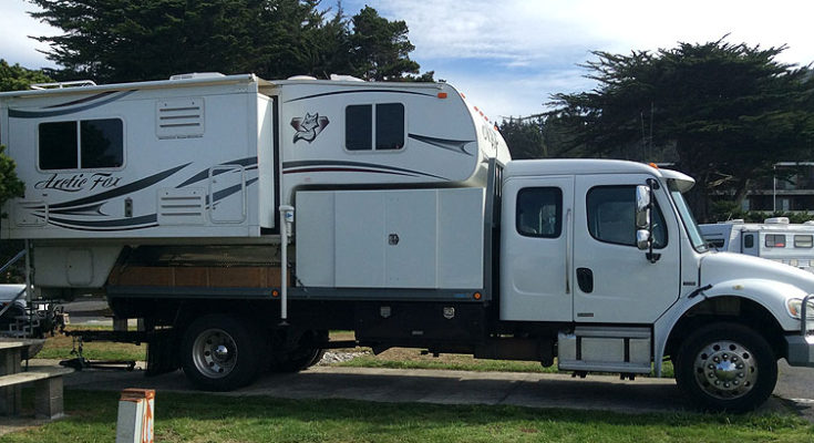 Freightliner Truck Camper