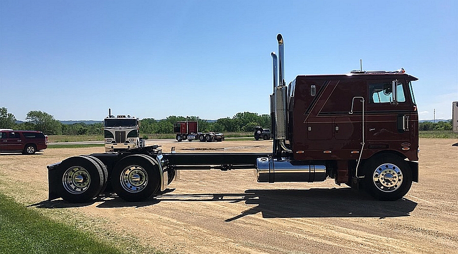 Why no cabover trucks on the road anymore? Well, there are a few reasons.