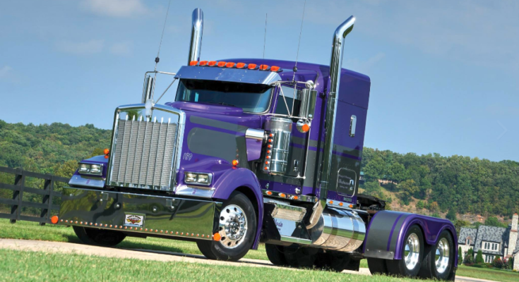 Kenworth W900L